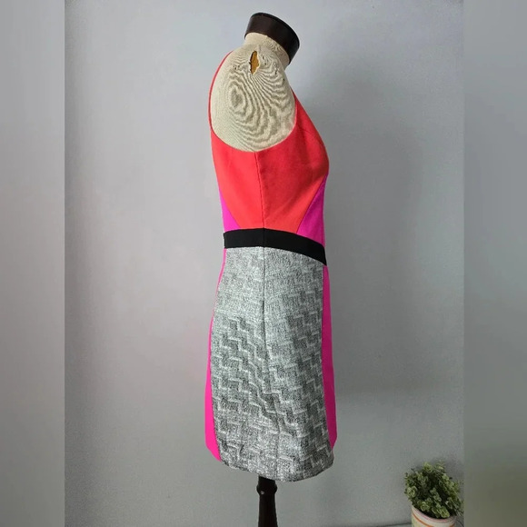 Pink stitch 60s gogo style mini sleeveless pink, orange and silver dress. Size 6 - Picture 3 of 9